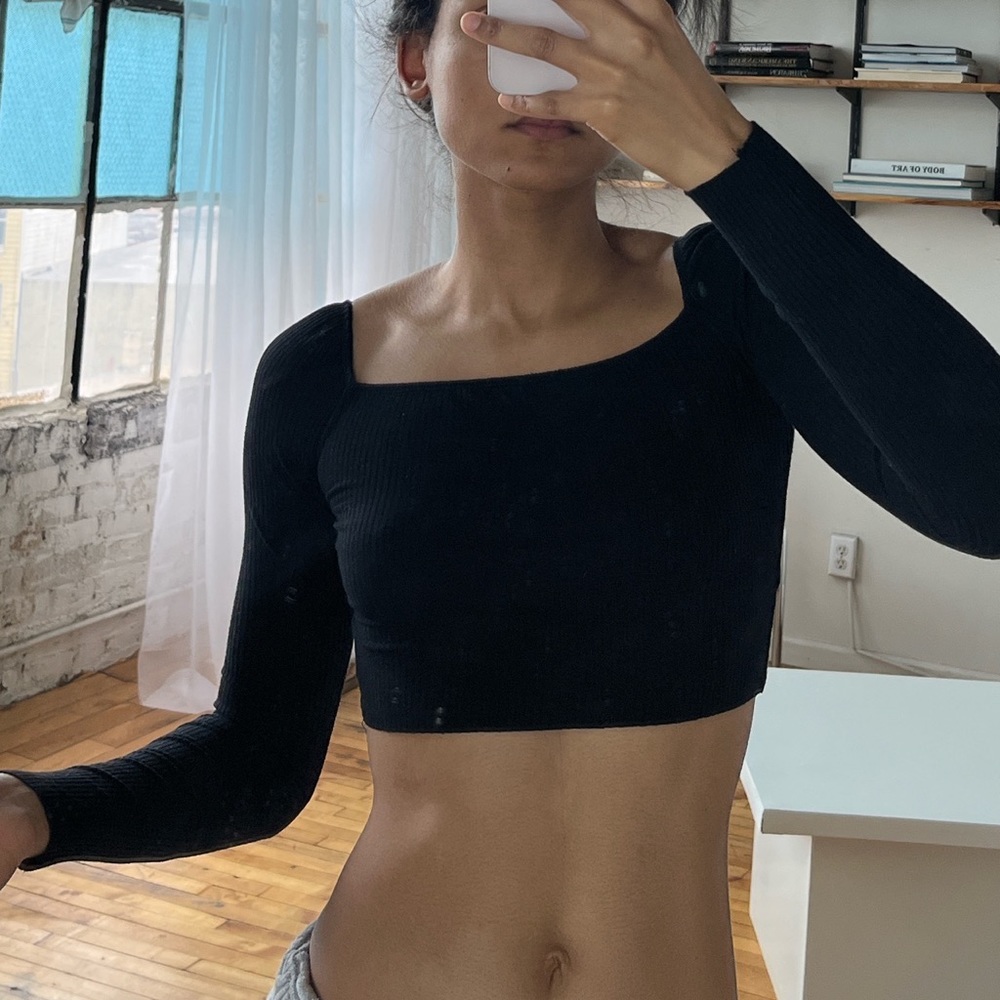 Long Sleeve Black Ribbed Crop Top w Square Neckline